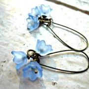 Baby bell flower Earrings. Light blue, cornflower blue flowers. Brass Jewelry. Blue Earrings. Brass earrings. Bohemian. Kidney ear wires.